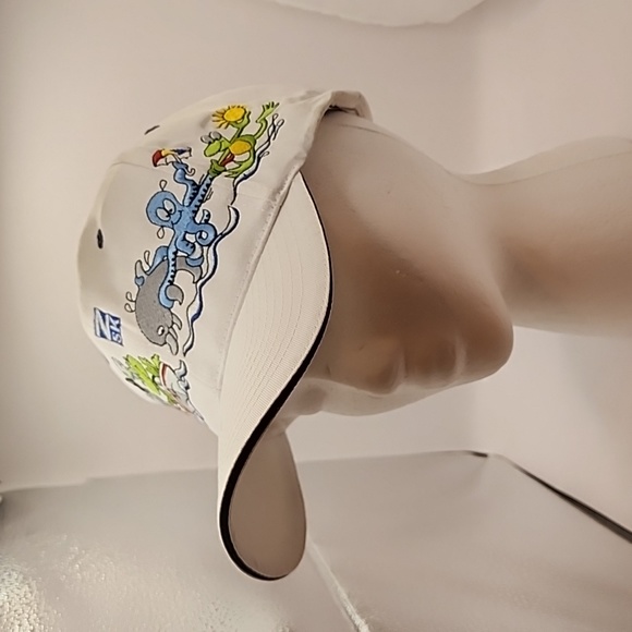 Otto ball cap Embroidered with Frogs, Dolphins, Octpus, Ducks, and motorboat NWT - Picture 3 of 8